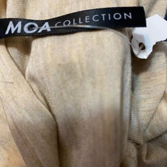 Moa Collection cream roll neck top, size XLarge - Picture 3 of 3